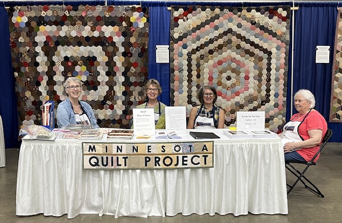 MQP Booth at The Minnesota Quilt Show